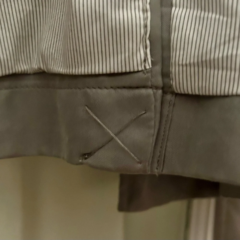 Banana Republic Lightweight Trench in sage green, XS, great condition. - Picture 10 of 16